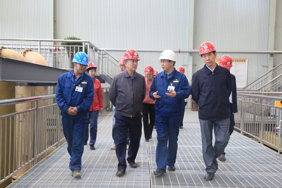 20-2016年5月，國(guó)家水利部原副部長(zhǎng)朱登銓一行蒞臨金徽股份調(diào)研項(xiàng)目建設(shè)工作。.jpg