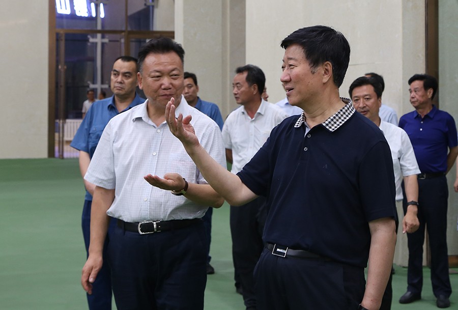 22-2018年6月，省人大常委會(huì)黨組書(shū)記、副主任王璽玉蒞臨金徽股份視察。.jpg